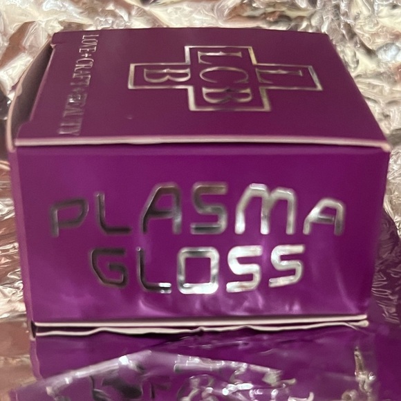 Love+Craft+Beauty Plasma Gloss - Picture 3 of 6